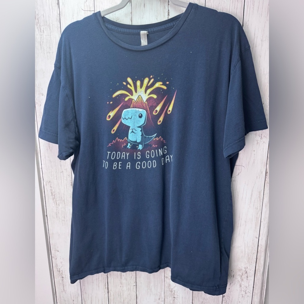 Women’s Blue Graphic T-Shirt size XL